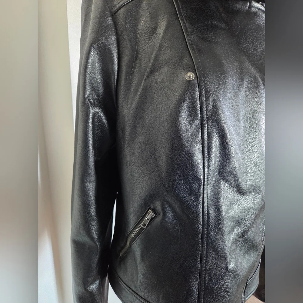 Forever 21 Black Faux Leather Jacket Size 2X - Picture 8 of 11